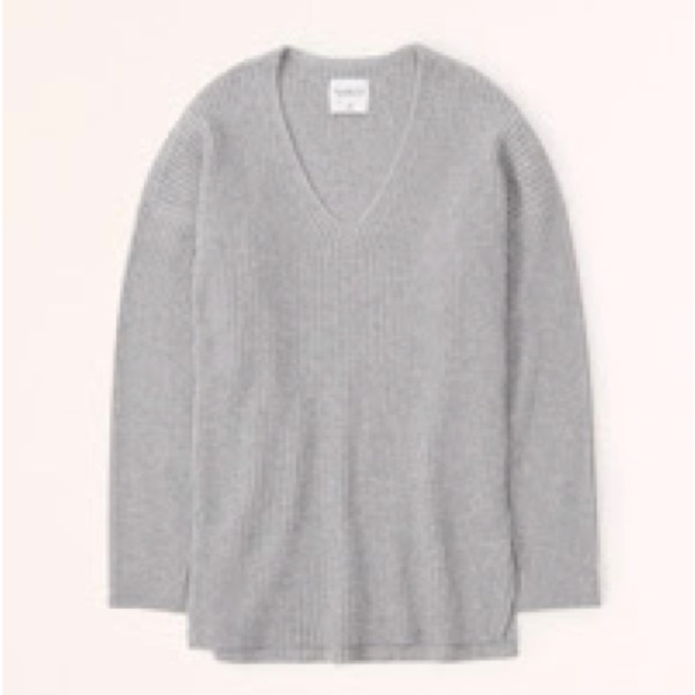 Abercrombie & Fitch LuxeLoft Oversized V-Neck Sweater in Grey, size S